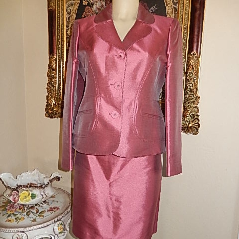 Anne Klein Hot Pink 2 Piece Womens suit  Sz 10P